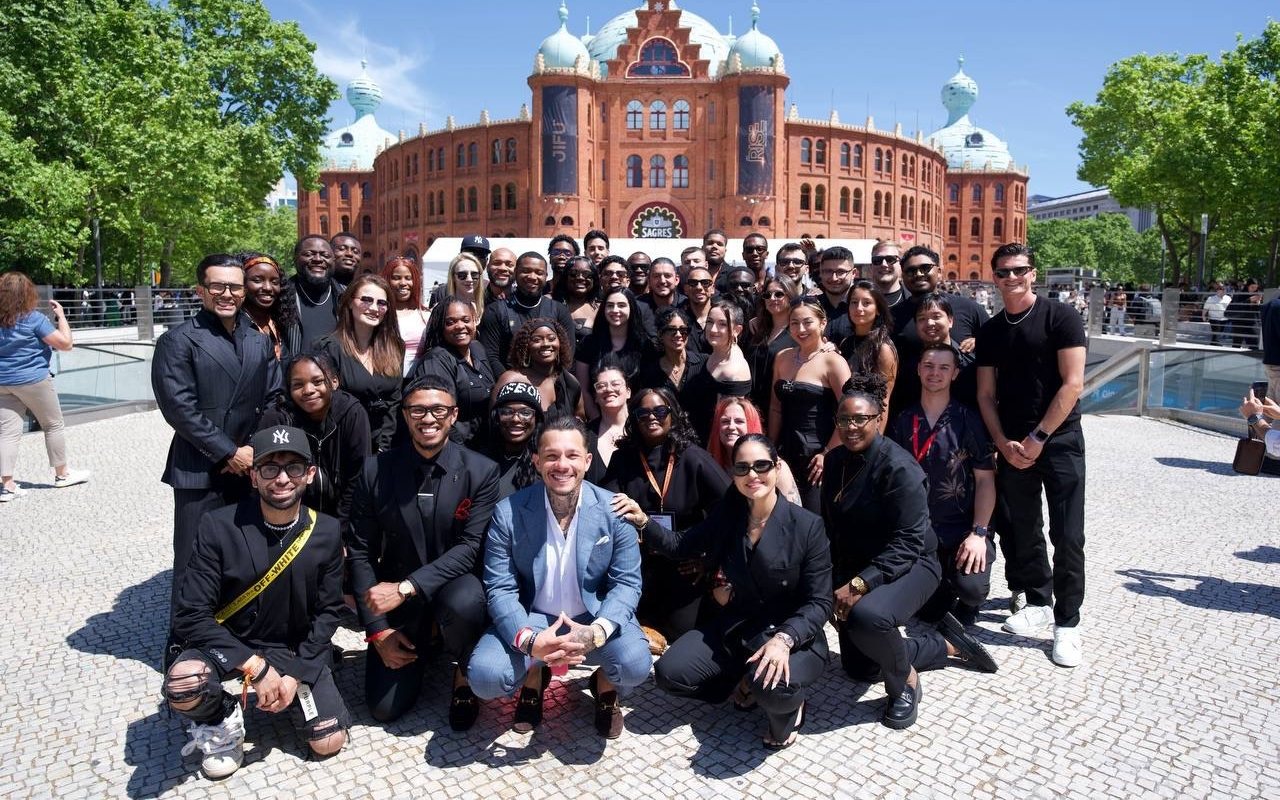Neno with members of the Alpha X Society community